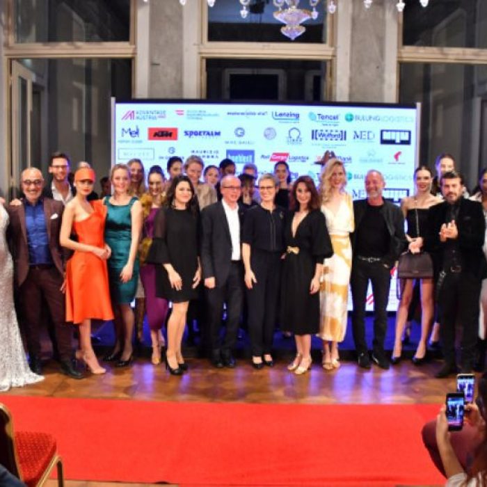 austrian-fashion-greets-turkey_8118